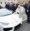 Lamborghini regala un exclusivo Huracán al Papa Francisco