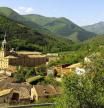 El pueblo histórico en La Rioja con dos monasterios declarados Patrimonio de la UNESCO rodeados de naturaleza y rutas de senderismo