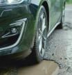 Un nuevo sistema de Ford detecta los baches para facilitar los trayectos por carreteras en mal estado
