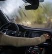 Cómo desempañar rápido el parabrisas y otros trucos imprescindibles para el coche en invierno