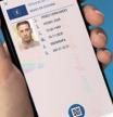 Por qué la app de la DGT que te permite llevar el carnet en el móvil podría ser ilegal