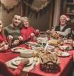 Soy psicóloga y estos son los 6 consejos que debes seguir para evitar tensiones y esquivar preguntas incómodas en las comidas de Navidad