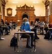 Estudiantes examinándose en la Universidad de Oxford
