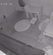Difunde un terrorífico vídeo en el que su hija es arrastrada inexplicablemente por su habitación
