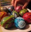 La tradición de los huevos de Pascua tiene un origen pagano: en la antigua Grecia y Roma, se regalaban huevos pintados para desear prosperidad y fertilidad.