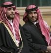 El príncipe Hamza bin Husein (derecha) junto al príncipe Hashem bin Husein, hermanos del rey Abdalah II de Jordania, en el 2006