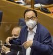 El conseller de Hacienda, Vicent Soler, en el pleno del parlamento valenciano.