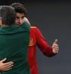 Morata celebró el gol abrazando a Luis Enrique