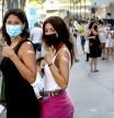 Colas en la Fira de Montjuïc para vacunarse