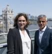 Aliança de Barcelona i Londres contra la gentrificació a les grans ciutats. Ada Colau i Sadiq Khan es reuneixen a la capital britànica i donen suport a una Declaració internacional de grans ciutats per demanar amb urgència als Estats més recursos i poder per lluitar contra la gentrificació, dotar les ciutats de més habitatge assequible i protegir els drets dels veïns davant increments abusius del preu del lloguer