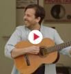 Suscríbete y no te pierdas ningún capítulo ► https://bit.ly/31CwUgt

Para Alberto tocar la guitarra es mucho más que un hobby: es su gran pasión. Sin embargo, nunca se ha atrevido a convertirla en su modo de vida. Hasta que un encuentro inesperado durante el confinamiento cambiará su destino para siempre. 
