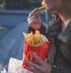 Un cliente de McDonald’s se hace viral al descubrir un truco para lograr patatas fritas gratis