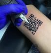 Este hombre se ha tatuado el código QR de su vacunación para evitar problemas en sus viajes