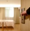 ¿Cómo se debe dejar una habitación de hotel al final de tus vacaciones?