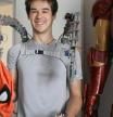 Un joven español de 24 años construye unos brazos mecánicos como los del Doctor Octopus