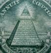 Símbolos masónicos en el billete de dólar estadounidense. La masonería ha sido objeto de numerosas teorías de la conspiración