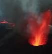 El impresionante vuelo de un dron sobre las bocas del volcán de La Palma