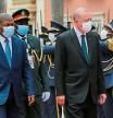 Luanda (Angola), 18/10/2021.- Angolan President Joao Lourenco (L) and Turkish counterpart Recep Tayyip Erdogan (R) during the honour guard ceremonies at the Presidential Palace in Luanda, Angola, 18 October 2021. Erdogan is currently on a state visit to Angola. EFE/EPA/AMPE ROGÉRIO