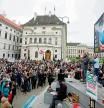 anti-vaccination activists protest at the Ballhausplatz in Vienna, Austria, on November 14, 2021, after a Corona crisis' summit of the Austrian government. - Austrian Chancellor Alexander Schallenberg said on November 14, that a nationwide lockdown would begin on November 15, for those not vaccinated against Covid-19 or recently recovered, as the EU member fights a record surge in cases. (Photo by GEORG HOCHMUTH / APA / AFP) / Austria OUT