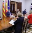 El presidente de la Generalitat Valencian junto a sus vicepresidentes y varios consellers durante la reunión de la Interdepartamental.