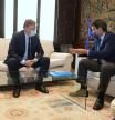 El presidente de la Generalitat Valenciana, Ximo Puig, durante su encuentro con el líder del PPCV, Carlos Mazón.