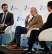 Pablo Casado y Antonio Garamendi durante su intervención en el foro Hotusa