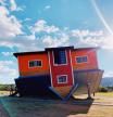 La extraña casa del revés que se ha convertido en una atracción turística y arrasa en las redes