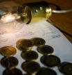 El precio de la luz sigue siendo un problema para los hogares en España