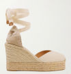 Alpargatas beige firmadas por Castañer (110 euros)