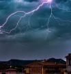 Cómo sobrevivir a una tormenta eléctrica y evitar que te caiga un rayo encima