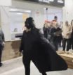 Darth Vader saliendo de un ataúd, así ha sido la surrealista pedida de mano vista en Murcia