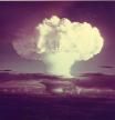 Estados Unidos detona su primera bomba atómica