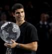 Carlos Alcaraz of Spain receives the ATP World Number 1 trophy during day 1 of the Rolex Paris Masters 2022, ATP Masters 1000 tennis tournament on October 29, 2022 at Accor Arena in Paris, France - Photo Jean Catuffe / DPPI#{emoji}13; AFP7 #{emoji}13; 31/10/2022 ONLY FOR USE IN SPAIN