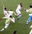 Doha (Qatar), 25/11/2022.- Rouzbeh Cheshmi (top C) of Iran celebrates with teammates after scoring the opening goal during the FIFA World Cup 2022 group B soccer match between Wales and Iran at Ahmad bin Ali Stadium in Doha, Qatar, 25 November 2022. (Mundial de Fútbol, Catar) EFE/EPA/Rungroj Yongrit
