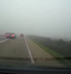 Este vídeo de un caso real muestra la peligrosidad de realizar adelantamientos con niebla