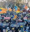 Manifestación independentista frente al Palau Nacional de Congressos de Barcelona
