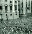 La plaza de Sant Jaume de Barcelona el 14 de abril, 1931