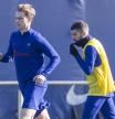 Frenkie de Jong entrenando en la ciudad deportiva del Barça en la previa del partido contra el Sevilla