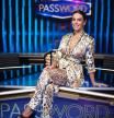 Cristina Pedroche con el conjunto pijamero en el plató del nuevo 'Password'