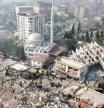 -FOTODELDIA- Kahramanmaras (Turquía), 10/02/2023.- Fotografía aérea hecha con un dron que muestra la destrucción causada por el terremoto en la ciudad de Kahramanmaras, Turquía este viernes. El número de víctimas del terremoto que sacudió el lunes 10 provincias del sureste de Turquía, con magnitudes de 7,7 y 7,6, ya supera el devastador seísmo de 1999 que sacudió una zona cercana a Estambul. El balance de las autoridades turcas de hoy viernes habla de 18.342 muertos y 72.242 heridos, aunque se estima que quedan todavía otras decenas de miles de personas bajo los escombros en las 10 provincias. EFE/ Abir Sultan