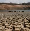 Paisaje de sequía en Sau.