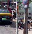 Un ciclista, a golpes contra un taxista en pleno centro de Barcelona: “Casi me tiras”