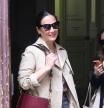 Tamara Falcó con gabardina en Madrid