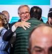 Xavier Trias saluda a algunos asistentes, tras ganar las elecciones en Barcelona