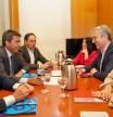 Carlos Mazón junto a los diputados del PP y del PSPV
