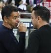 Míchel y Xavi conversan antes de un Barcelona-Girona