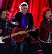 Primer directo: Wood, Richards y Jagger durante la actuación privada el jueves en Nueva York aprovechando la presentación de su flamante obra.