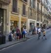 TURISTAS EN LAS ZONAS MÁS SIMBOLICAS DE BARCELONA
