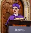 La chef Carme Ruscalleda, se dirige al paraninfo de la Universidad de Barcelona ya investida como doctora honoris causa
