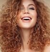 Disfruta de tus rizos.